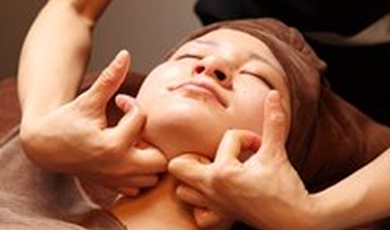 人気No.1☆コルギを超えた！ 骨造(コルゾウ)リンパフェイス